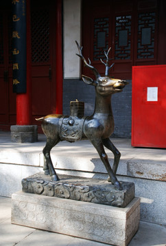 鹿的雕塑
