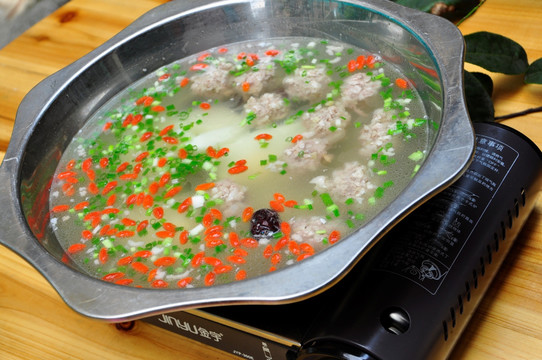 刀剁肉丸汤