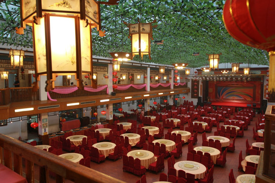 饭馆大厅