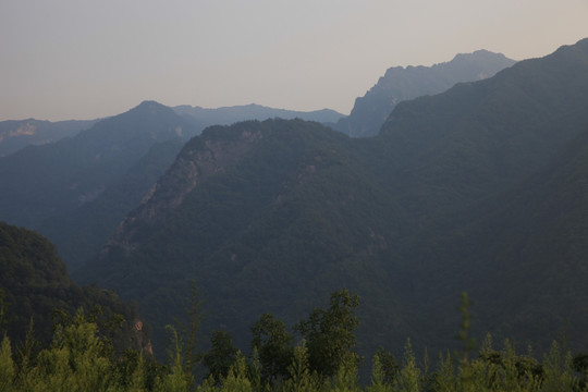 山间云霞
