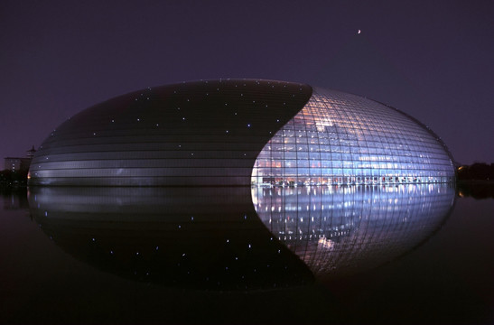 月夜下的北京国家大剧院
