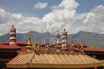 藏式宗教建筑的千古典范大昭寺