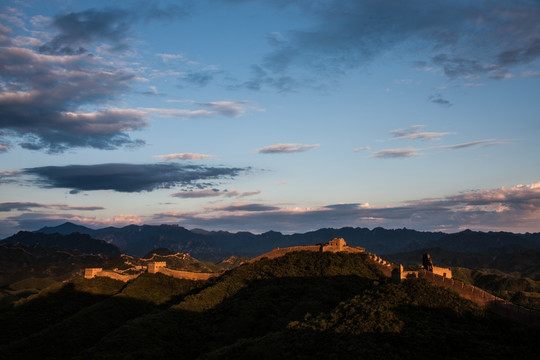 长城 明长城 山峦起伏 夕照