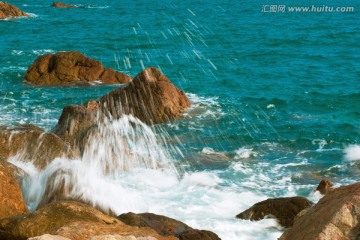 深圳大鹏半岛 礁石 海浪