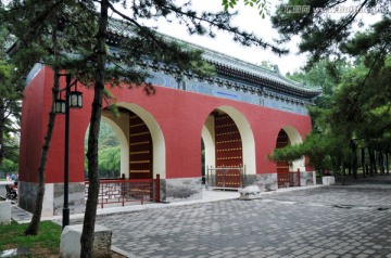 北京日坛西天门