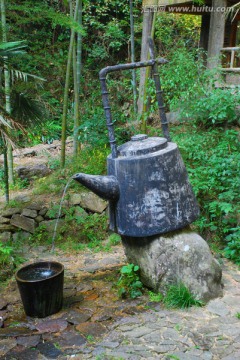 水壶雕塑