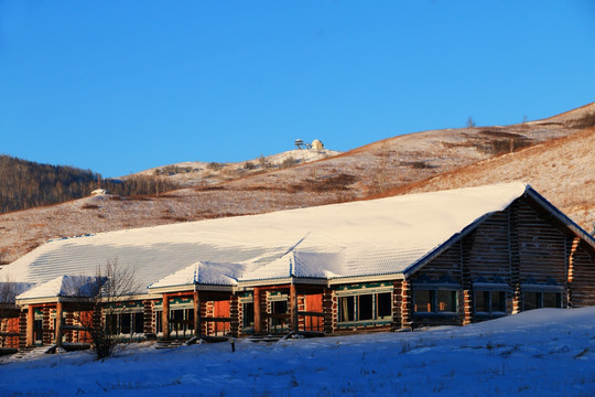 木屋别墅雪景
