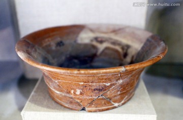 龙山文化陶盆