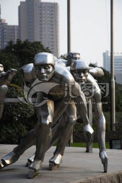 上海体育馆滑冰运动雕塑