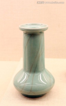 龙泉窑青瓷蒜式瓶