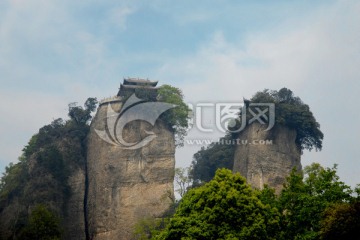 窦圌山三峰