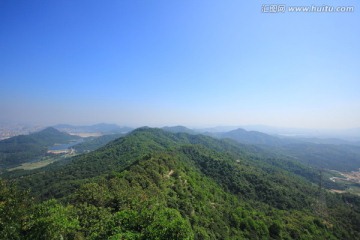 深圳凤凰山森林公园 连绵的山脉