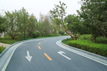 道路