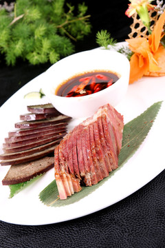 猪肝拼牛肉