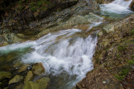山涧 溪水