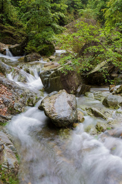 山涧流水 瀑布