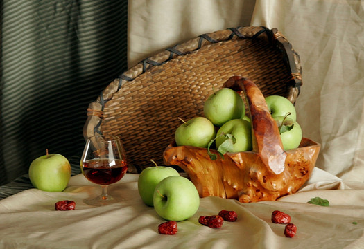 水果 苹果 篮子 桌面 静物