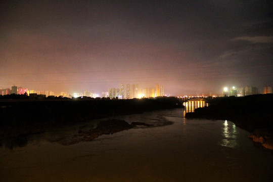 来宾市红水河夜景图