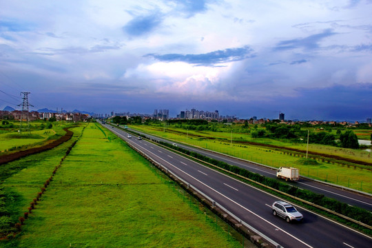 来宾市高速公路入口图片
