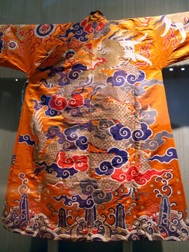 清代真丝织锦蟒袍