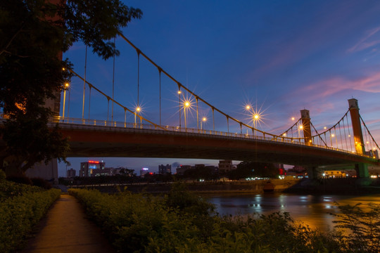 钦州夜景 子材大桥