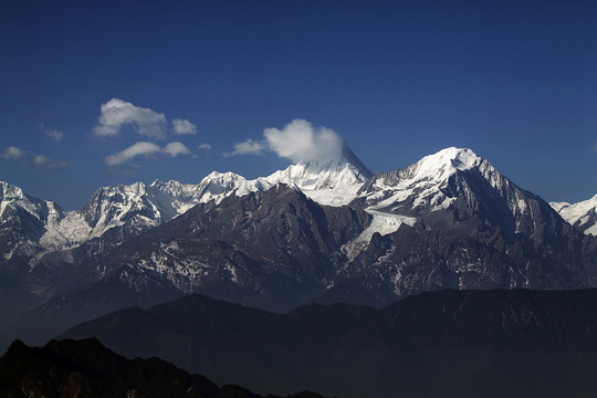 贡嘎山