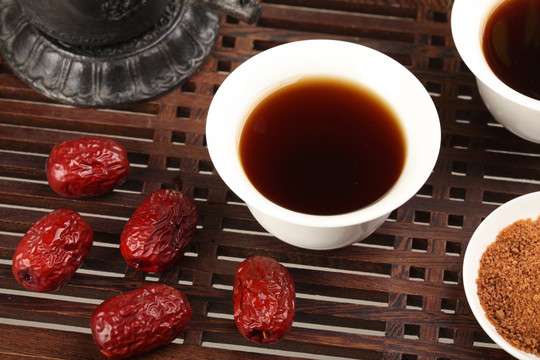 阿胶红枣茶