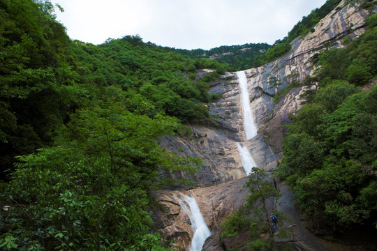 山泉 瀑布 溪流