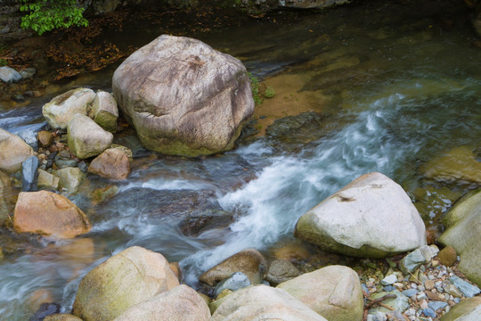 山泉  流水