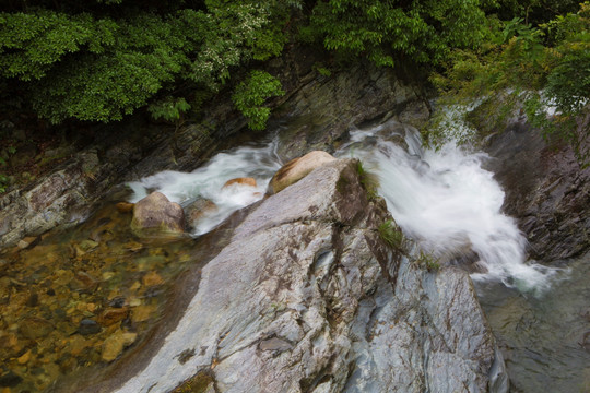 山涧 流水