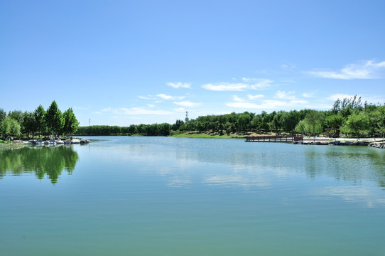 蓝天碧水