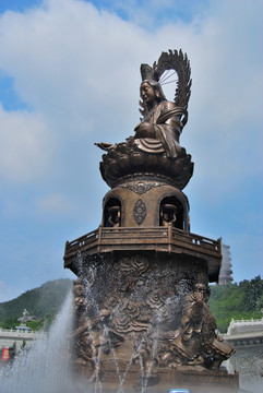 山东威海圣水观音菩萨铜像