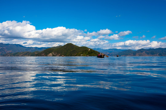 泸沽湖