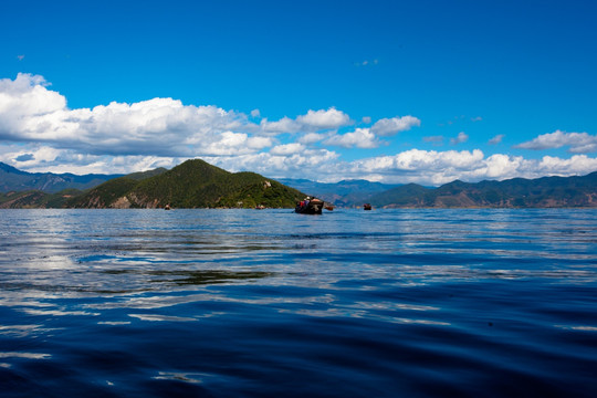 泸沽湖