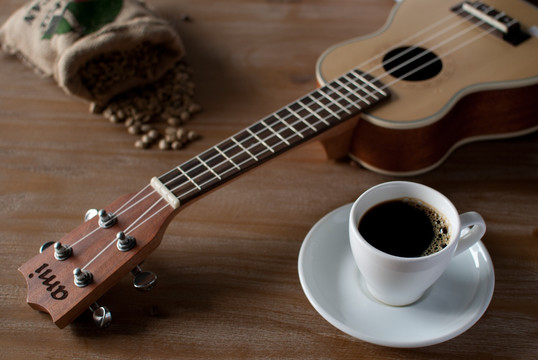 咖啡和吉他