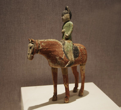 骑马人 木雕漆器
