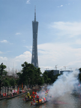 珠江新城龙舟竞渡