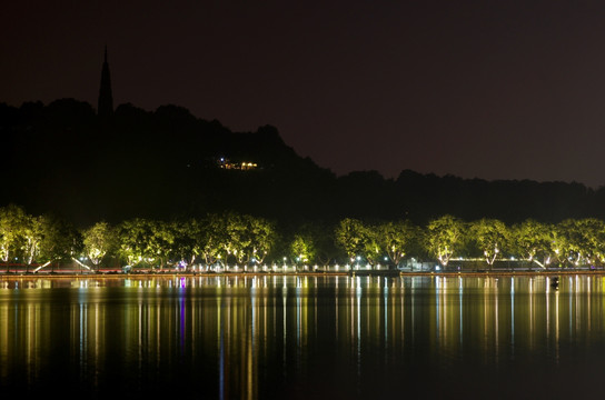 杭州西湖灯火 北山街夜景