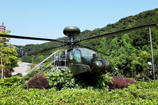 美国阿帕奇军用直升机