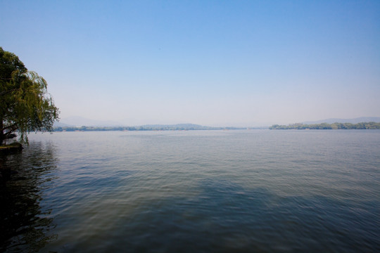 湖 西湖 湖水宽广的湖面 辽阔