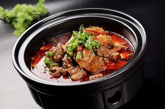 风味牛腩煲