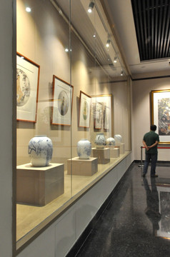 书画陶瓷展展厅