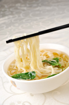 热汤面