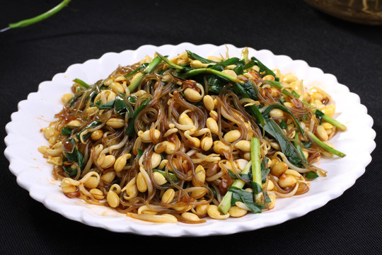 小豆芽炒粉条
