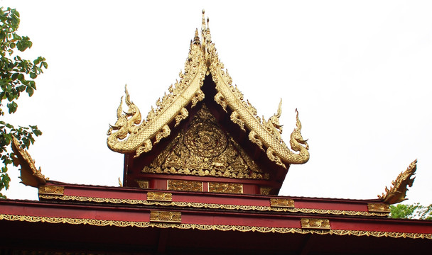 东南亚少数民族龙图凤凰装饰屋顶