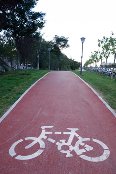 彩色自行车道