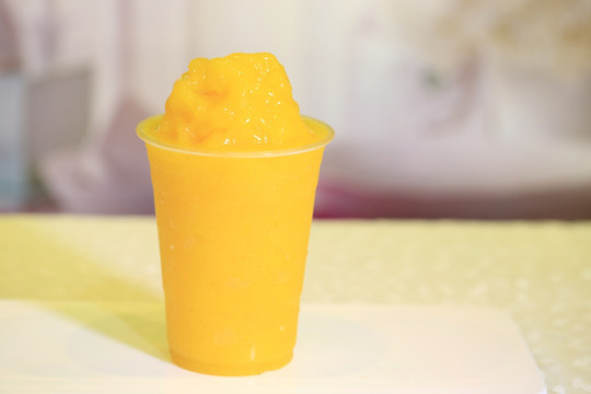 芒果冰甜品