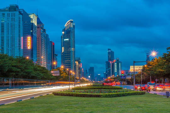 深圳深南大道 夜景 竹子林