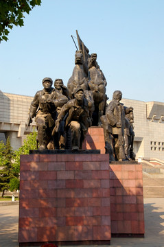平津战役纪念馆 锻铜群雕