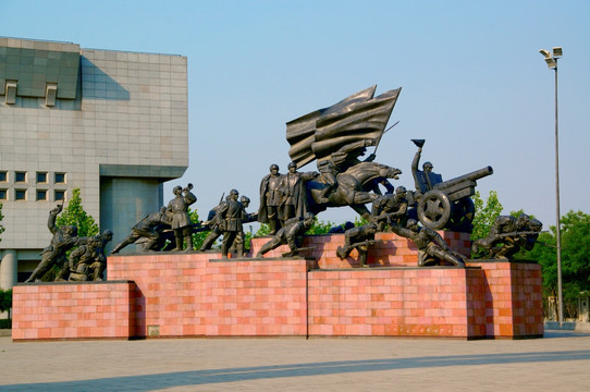 平津战役纪念馆 锻铜群雕